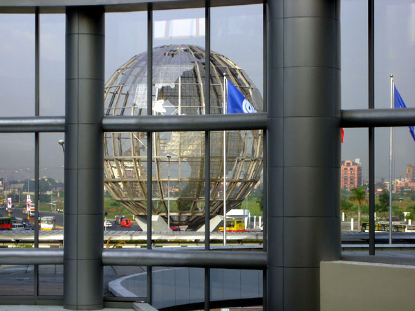 SM Mall of Asia Globe, this is at the roundabout, at the entrance.