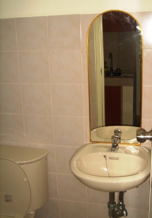Rada Regency Apartments Bathroom